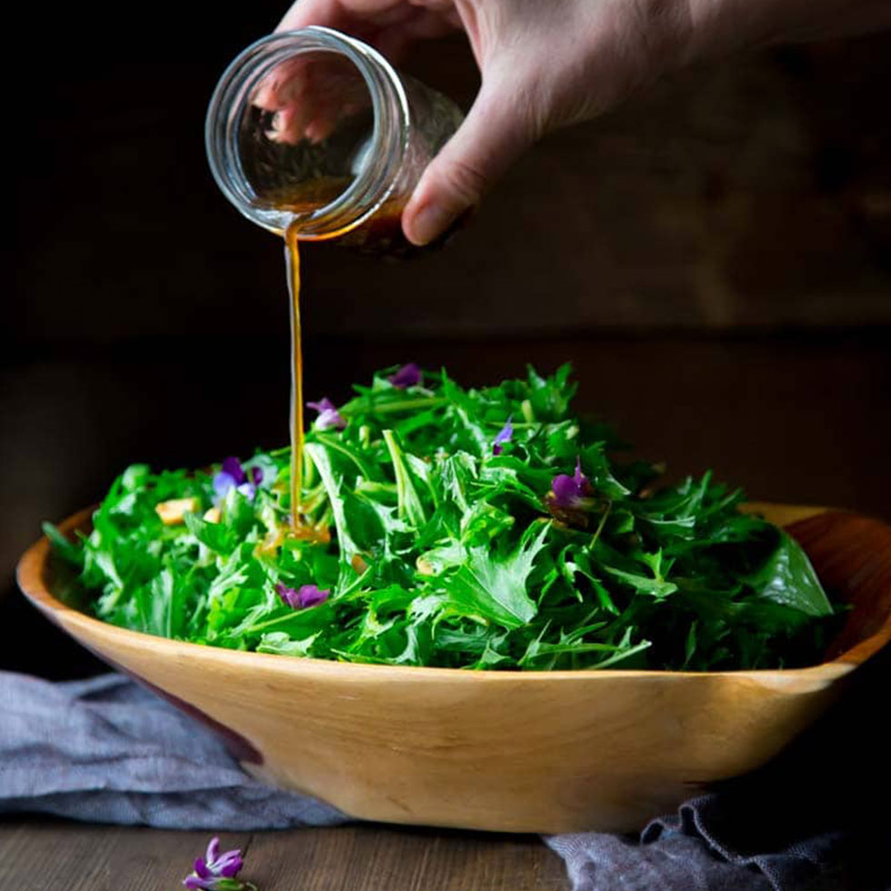 Spicy Mix Salad with Peanuts